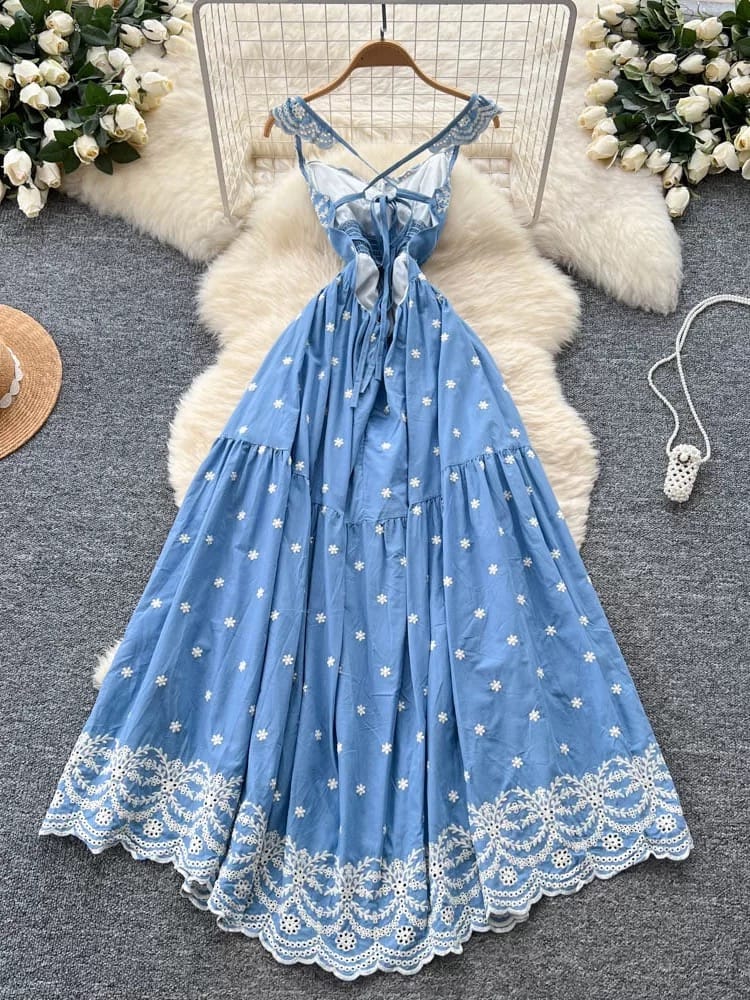 Champagne kisses dress CD617 image