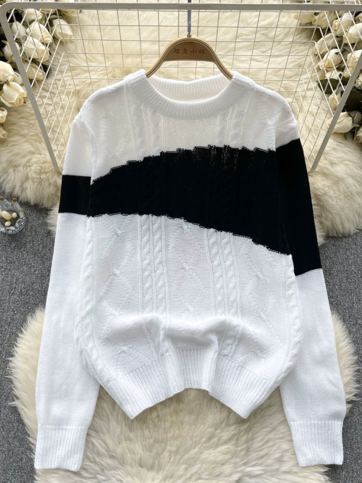 Meet me somewhere sweater KS103 image