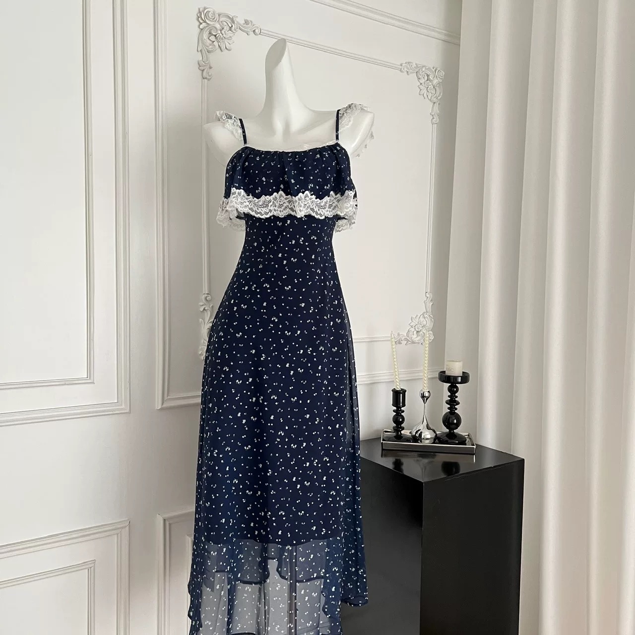 No stopping her dress CD147 image