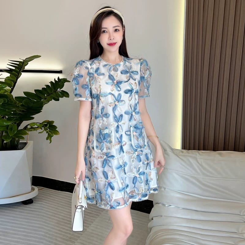 Wanna play dress CD2018 image