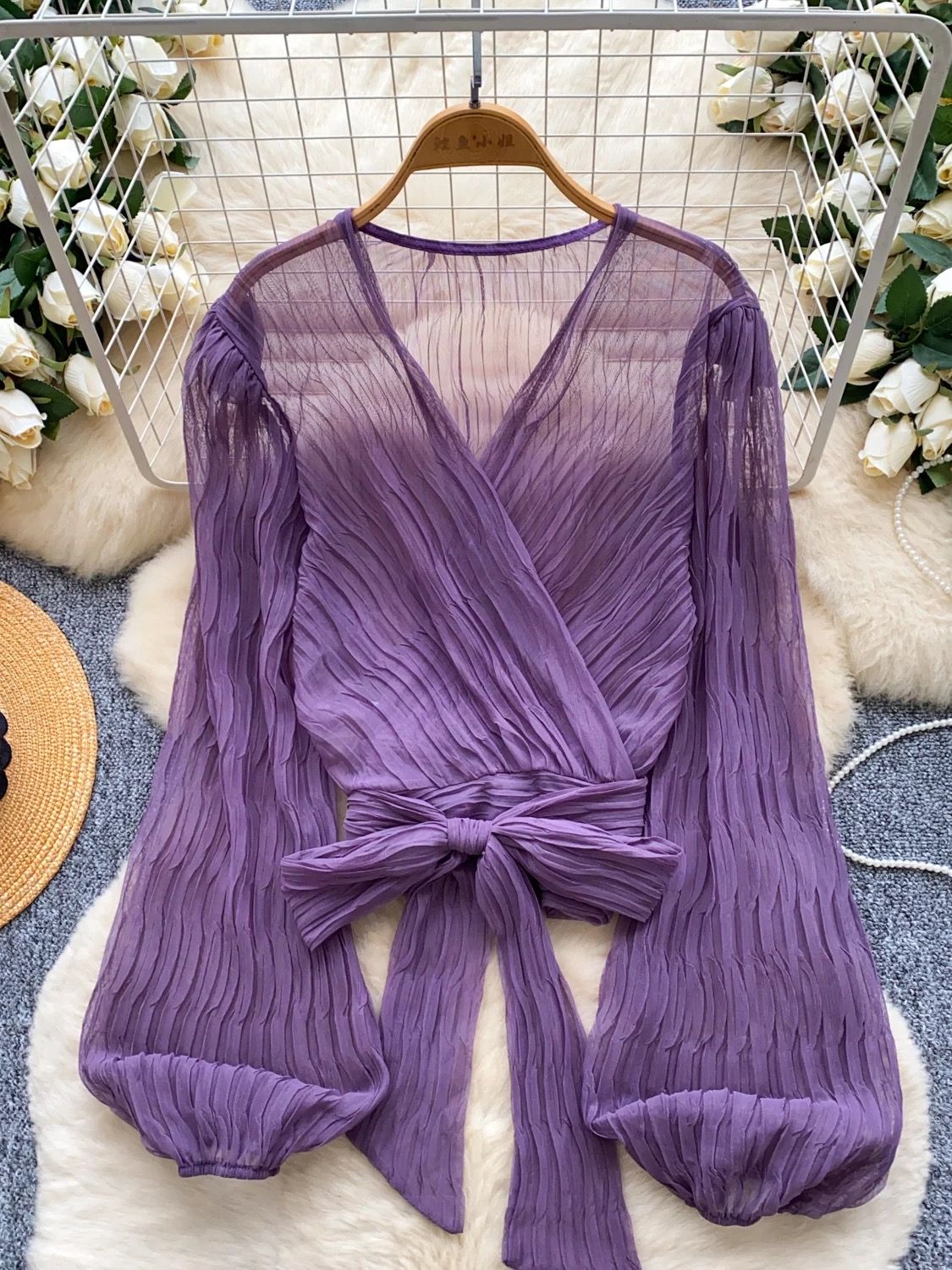 No strings attached top CTO945 image