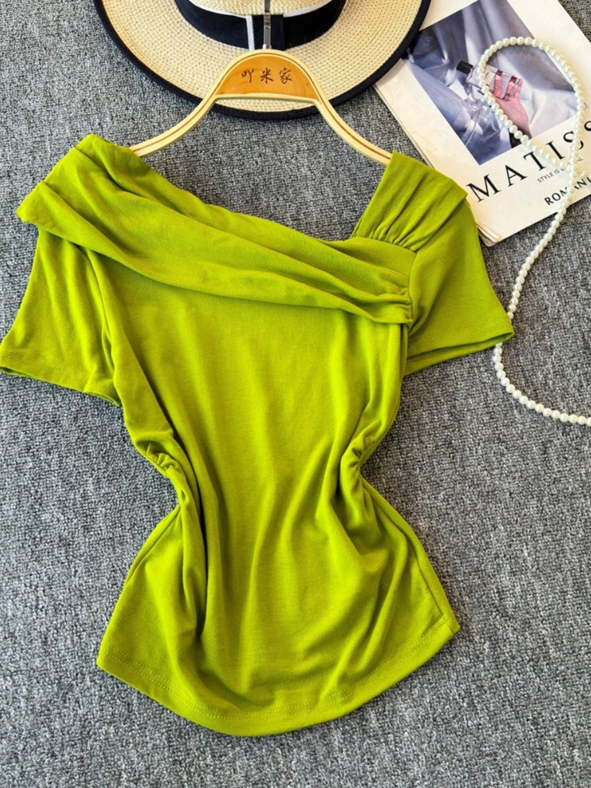 Living in paradise top CTO474 image