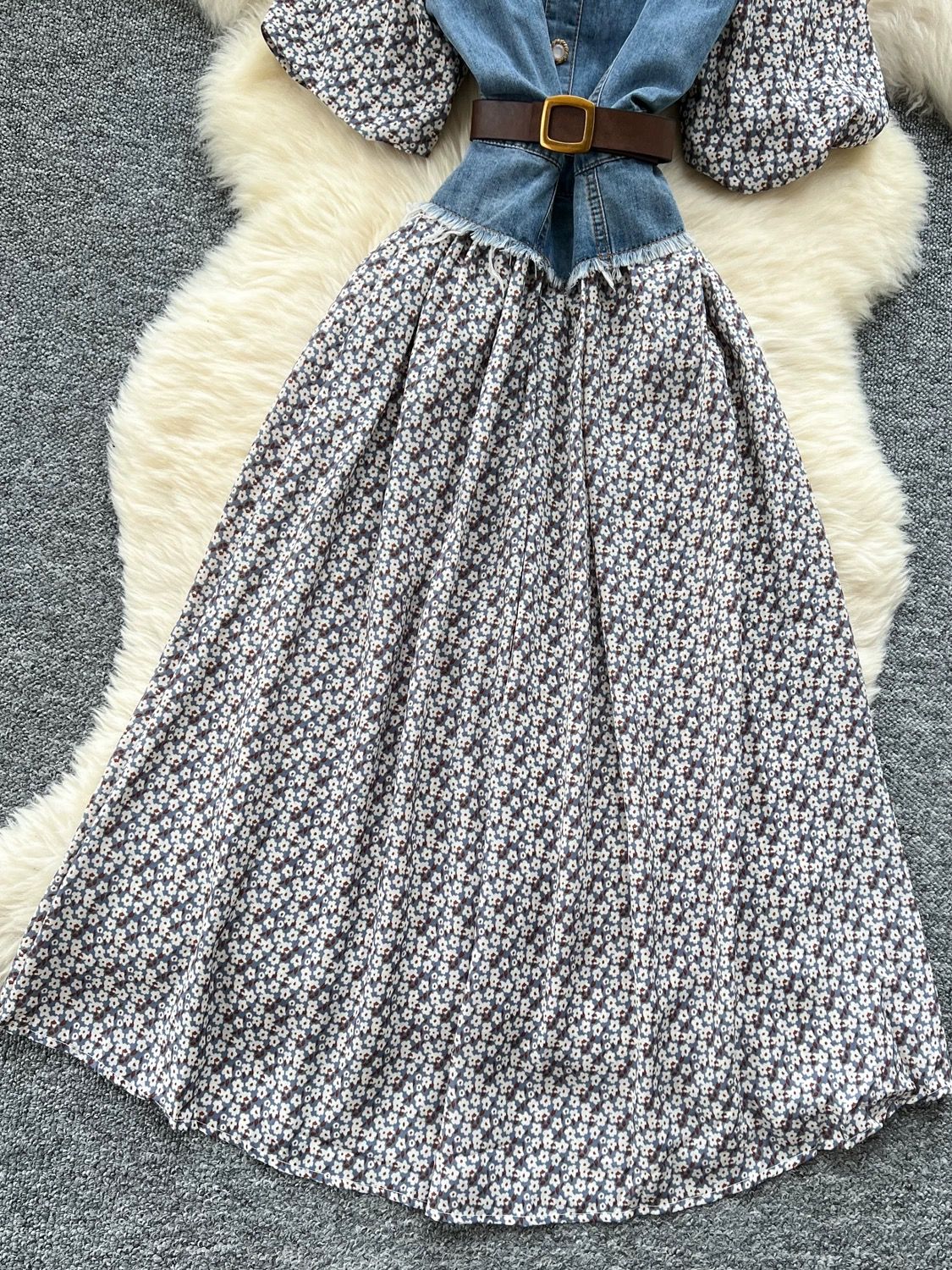 Take a hint denim dress & belt DD99 image