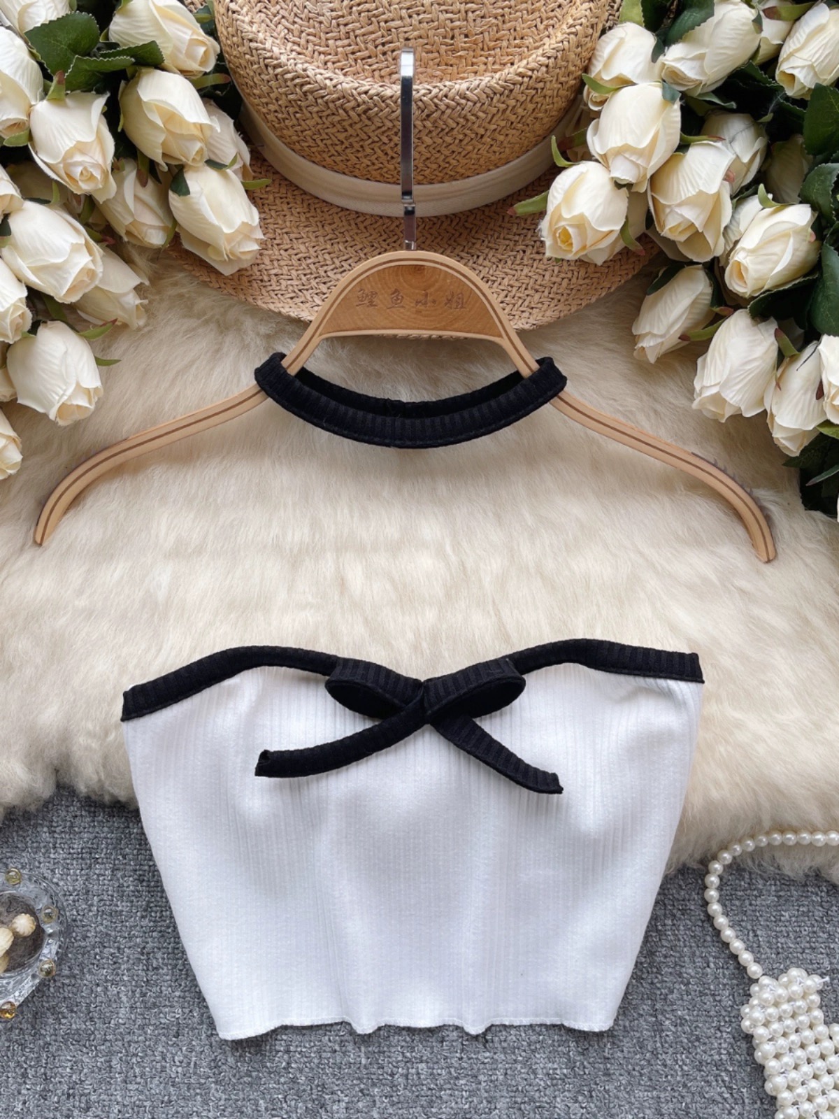 Embrace the day top KTO183 image