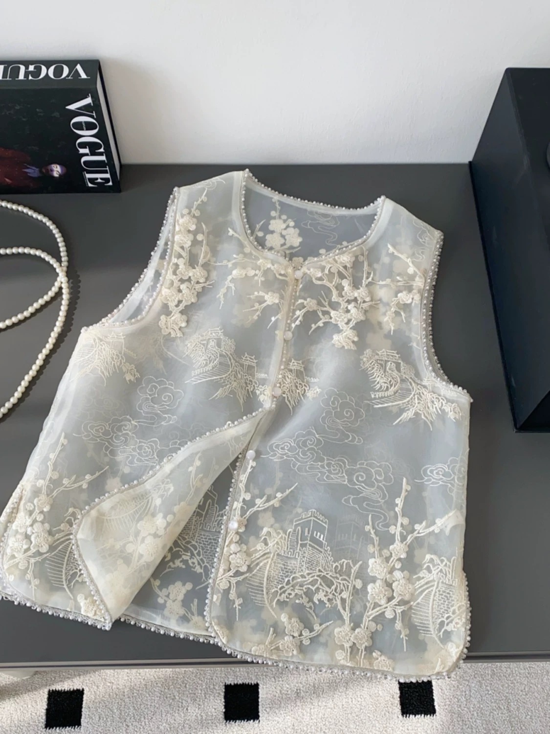 Where is she going top CTO1116 image