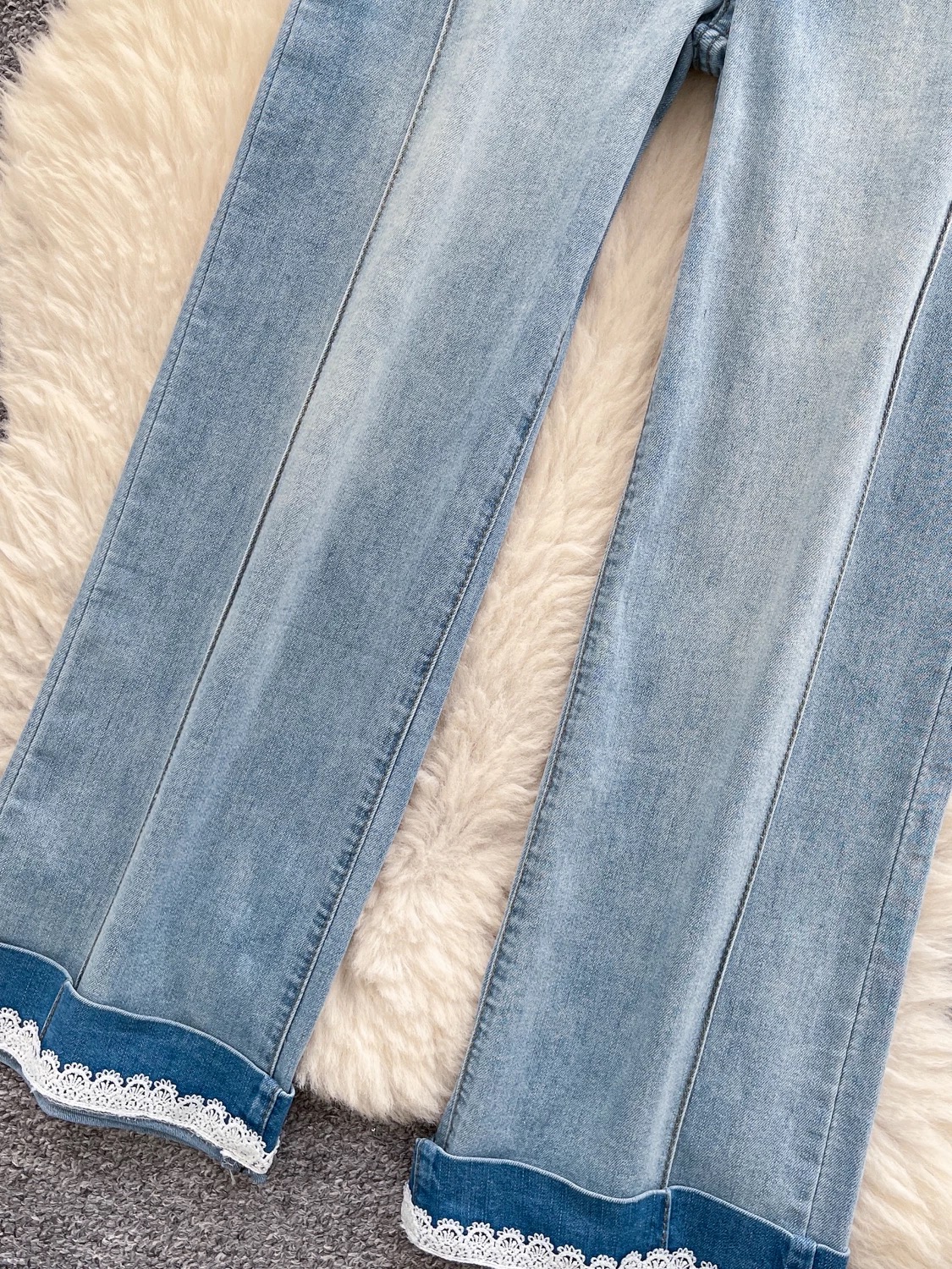 Hottest in the room jeans JN158 image