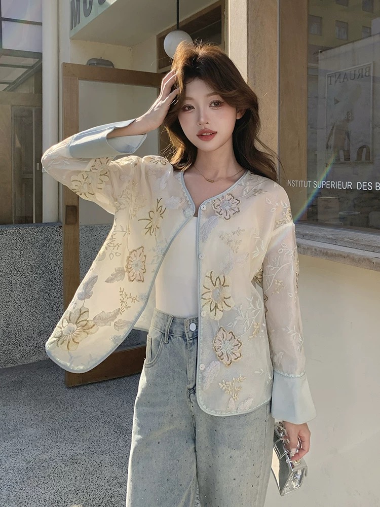 Lost in Paris top CTO1101 image