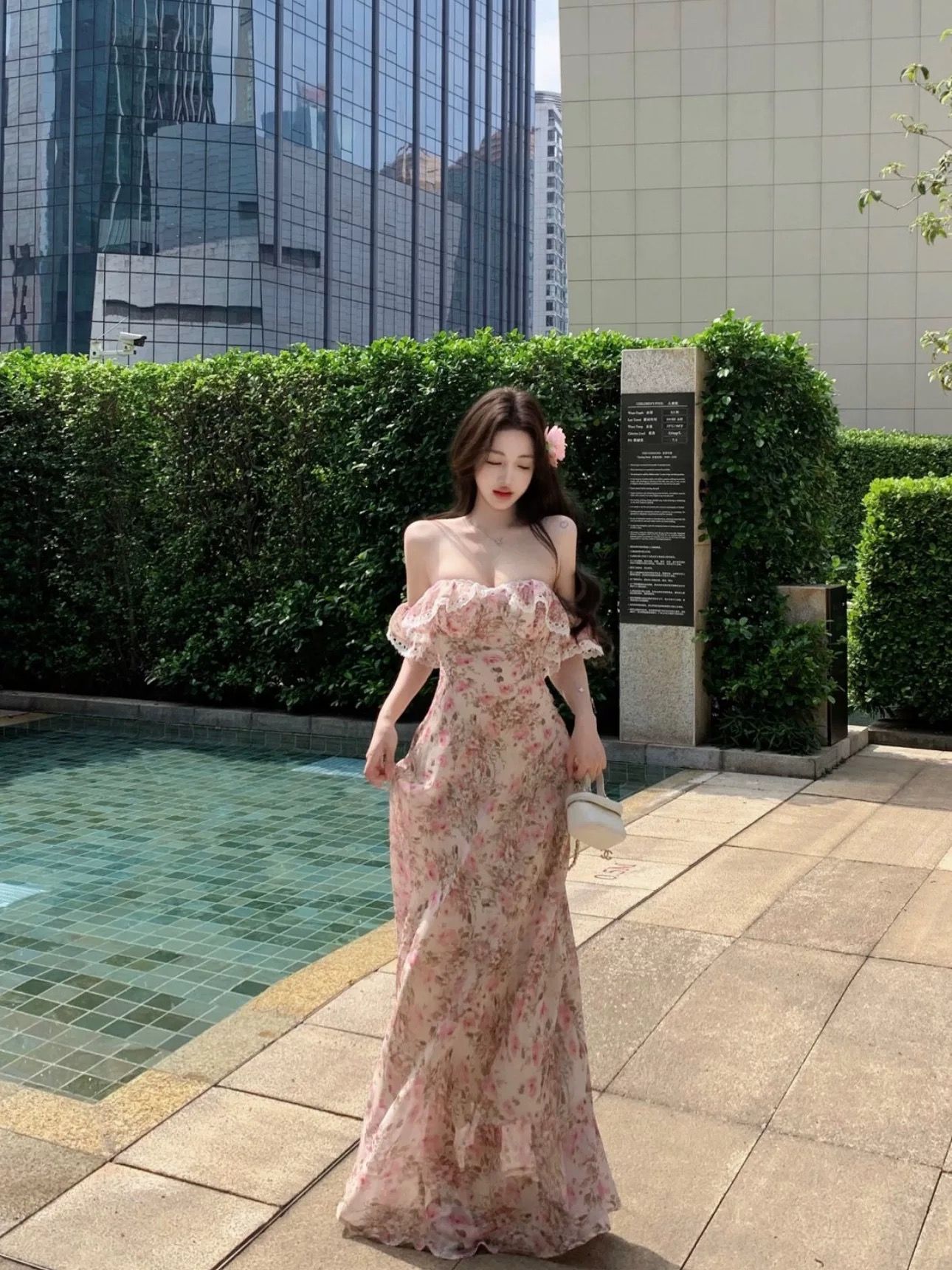 Princess material dress CD335 image