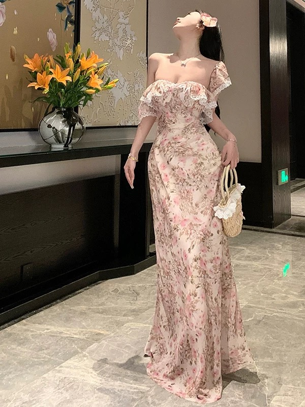 Princess material dress CD335 image