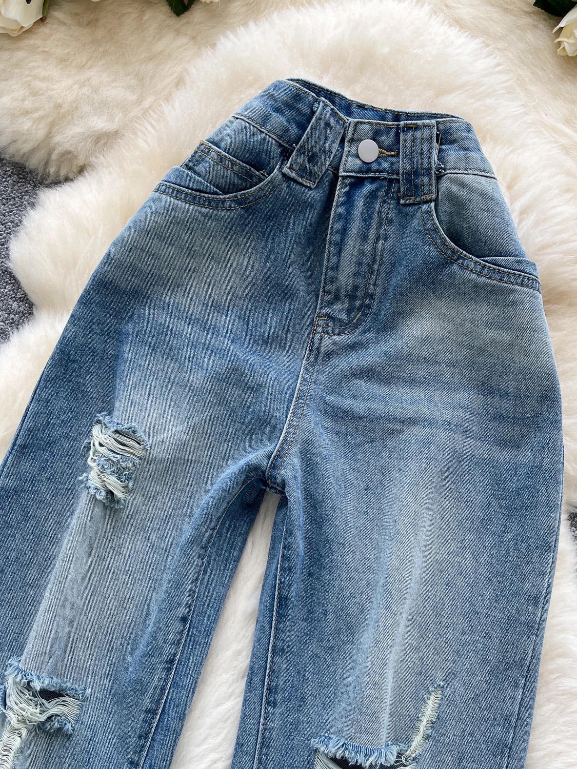 Summer nights  ripped jeans JN183 image