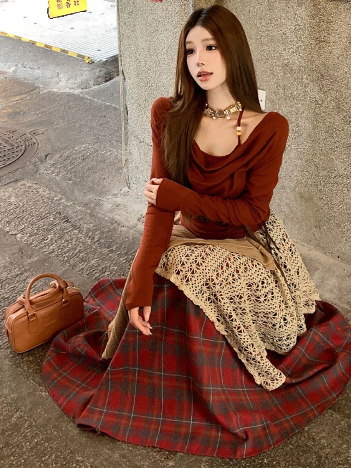 Private university skirt CS171 image