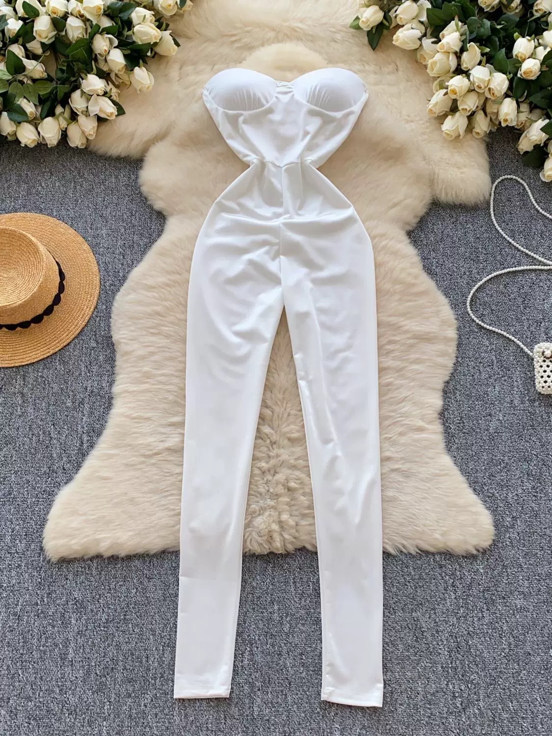 Don’t be shy jumpsuit CJS139 image