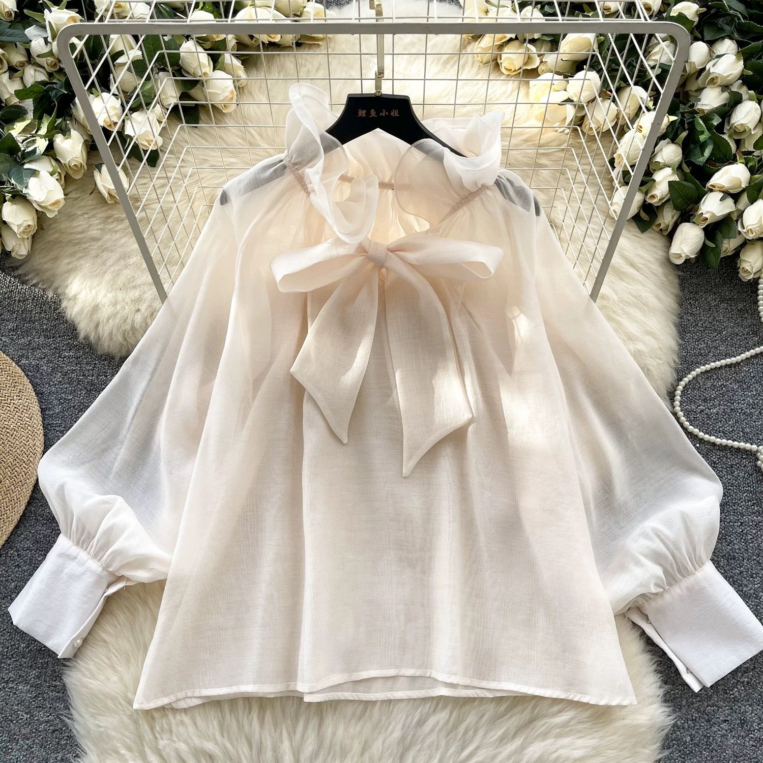 Tied together blouse BE359 image