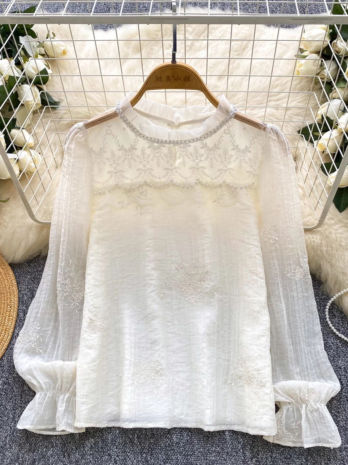 On command blouse BE443 image