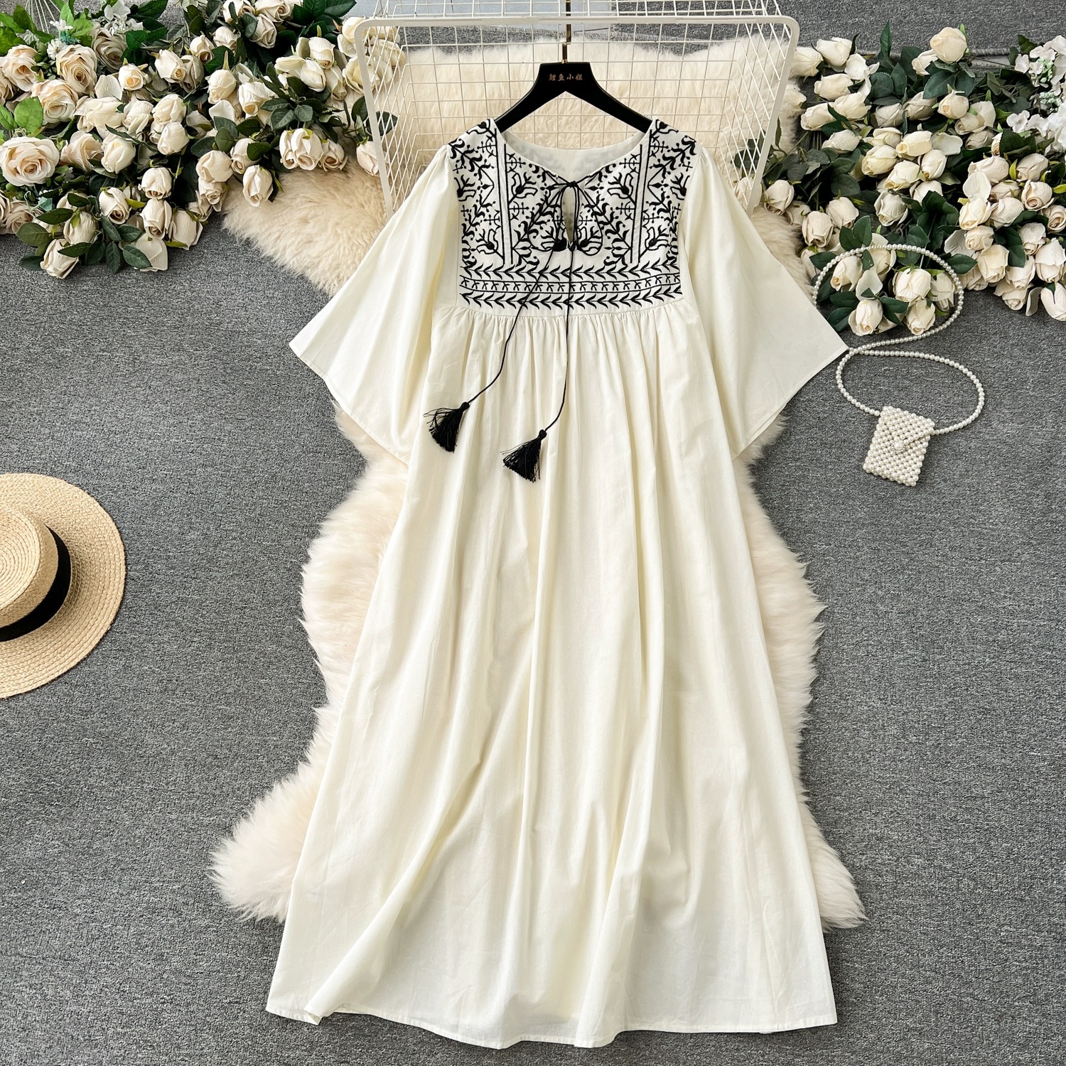 Easy glow embroidery dress CD1320 image