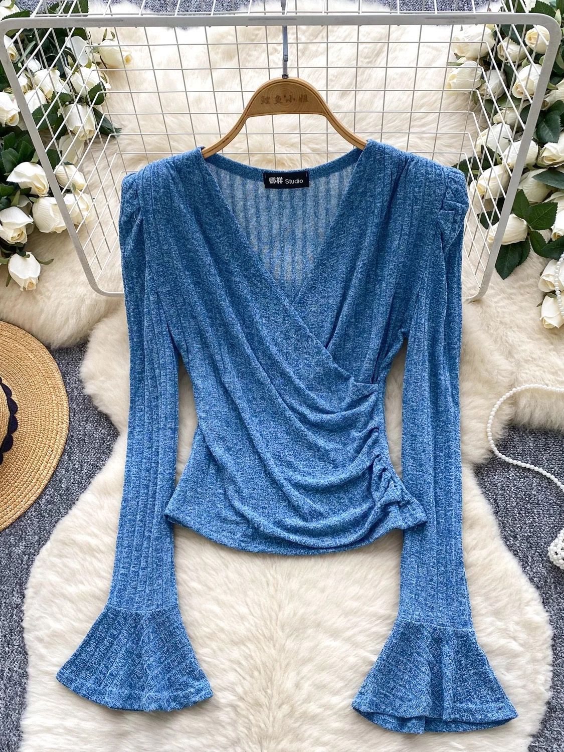 Young and free top CTO1080 image