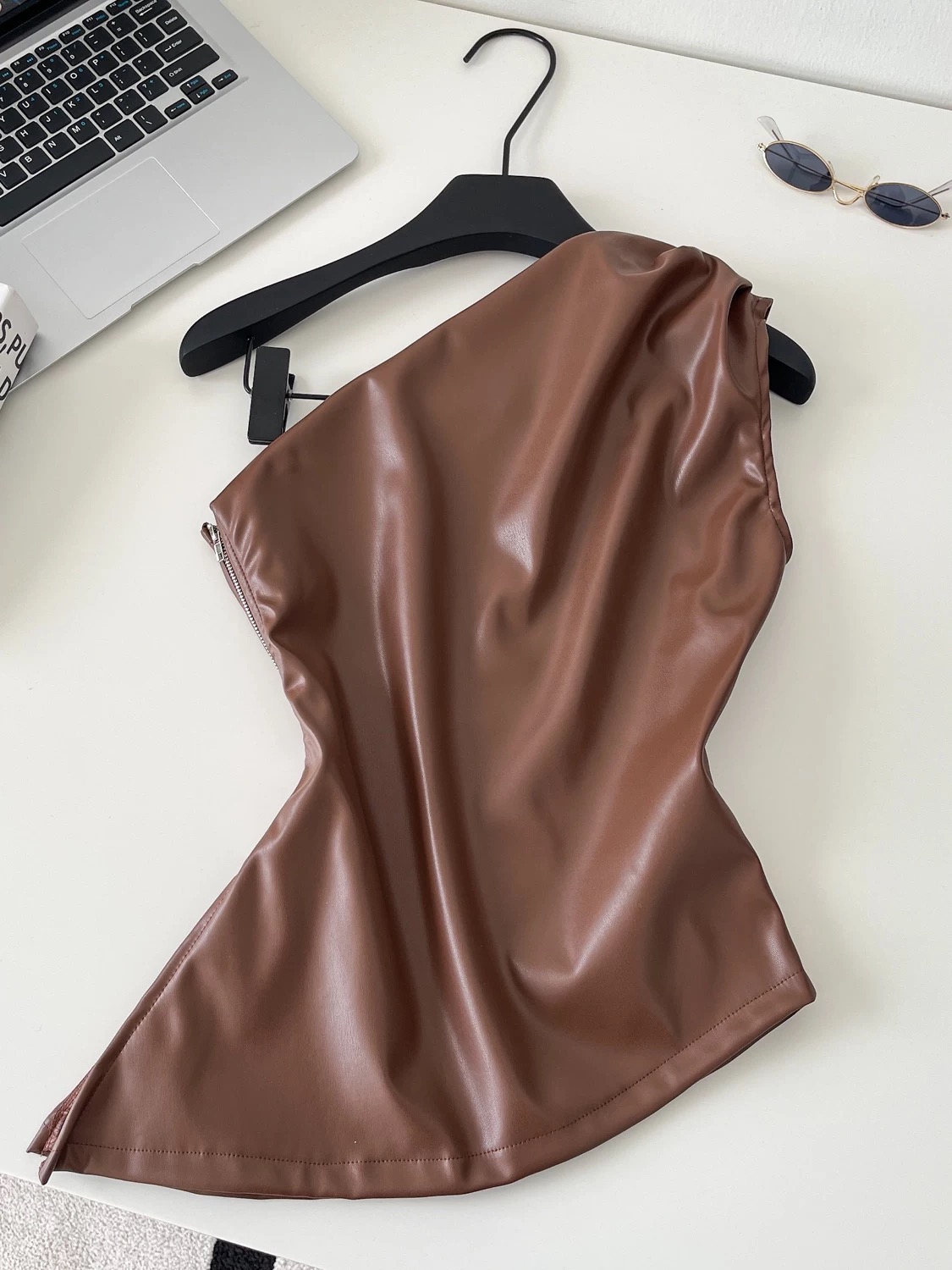 Queen of the parties leather top CTO1029 image