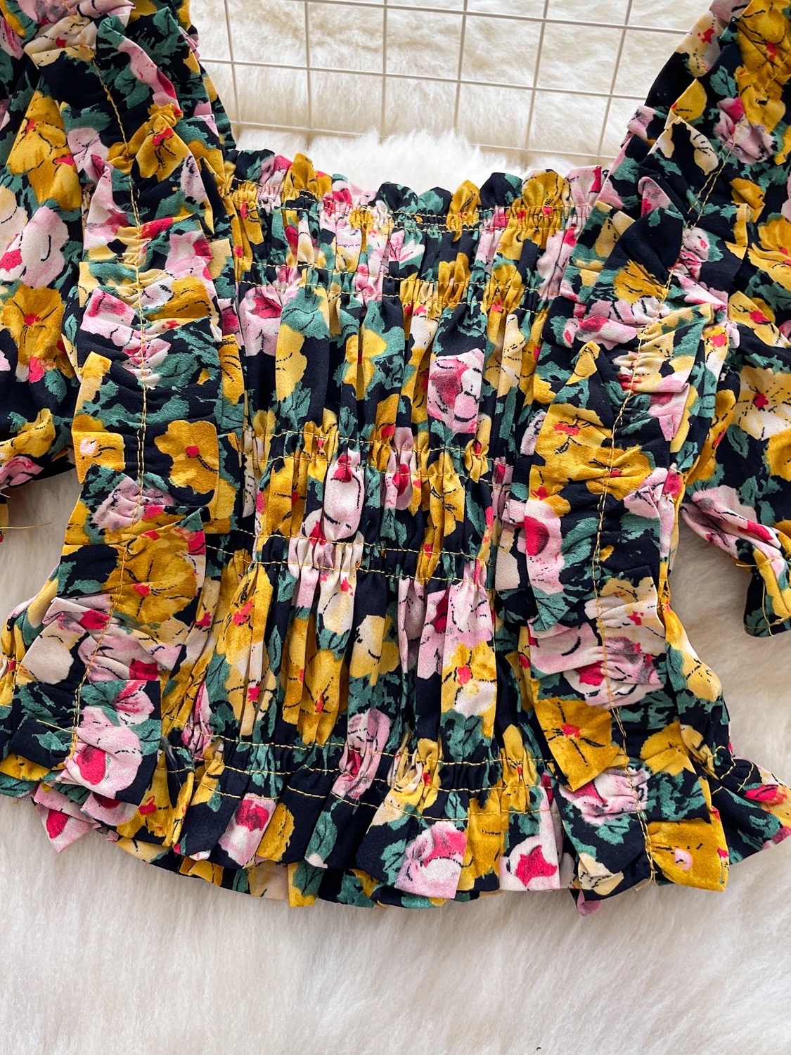 Hot babe in Miami top CTO1010 image