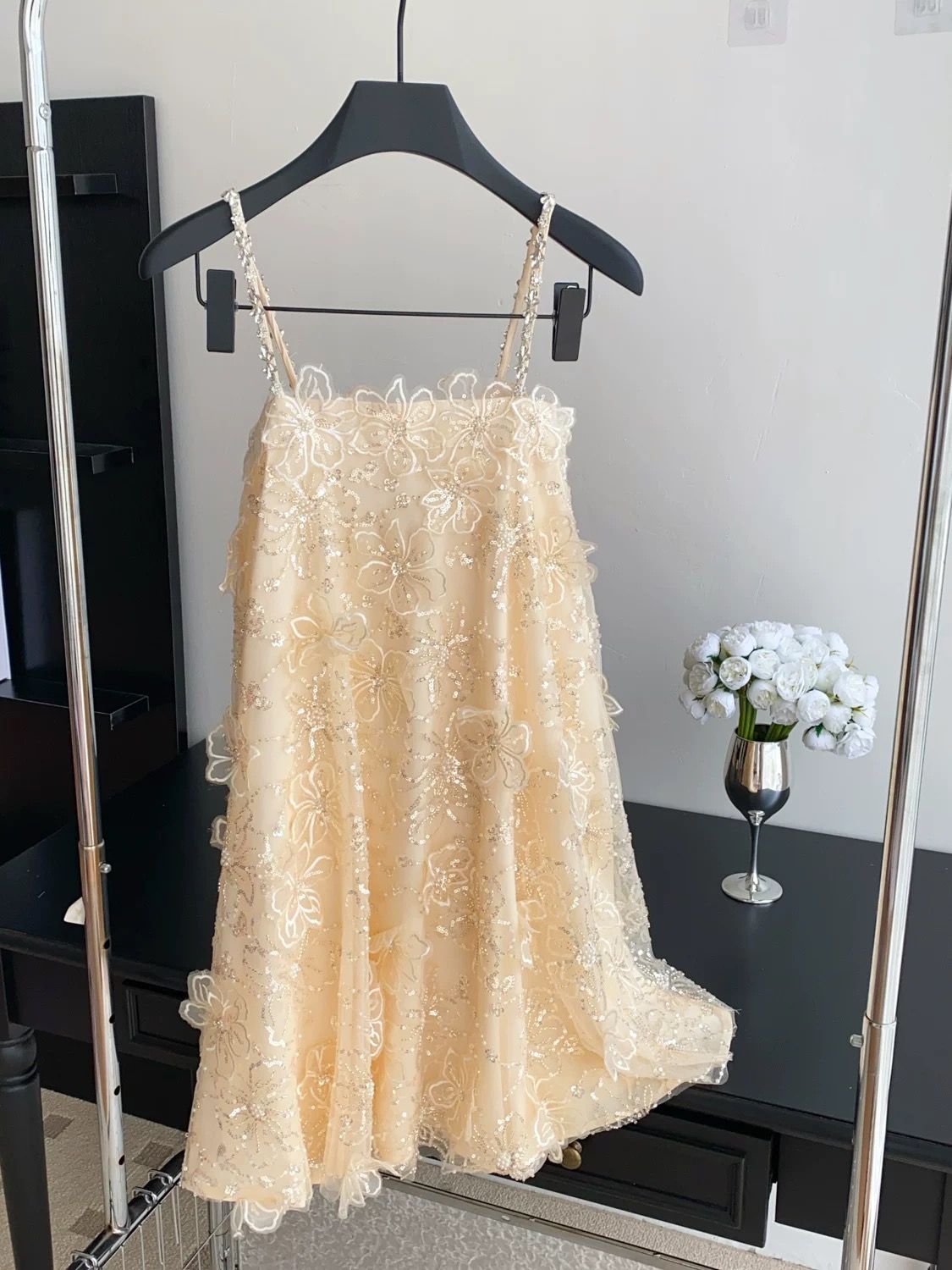 Beauty and the babe dress FD411 image