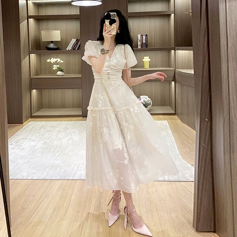 The amari dress CD559 image