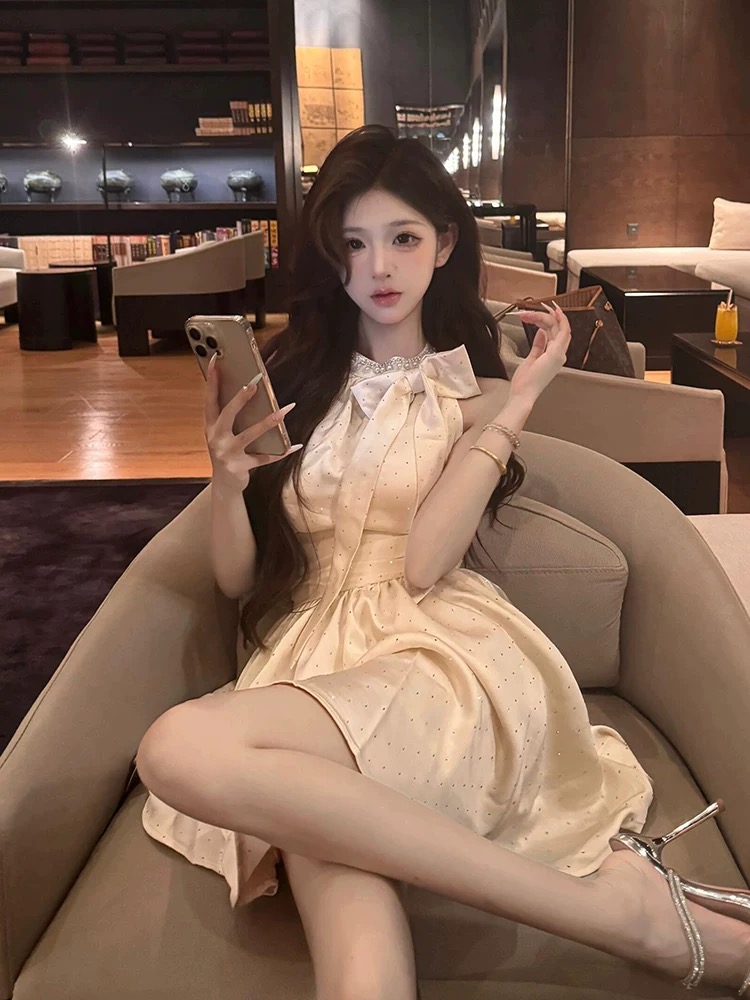 Garden brunch gown CD257 image