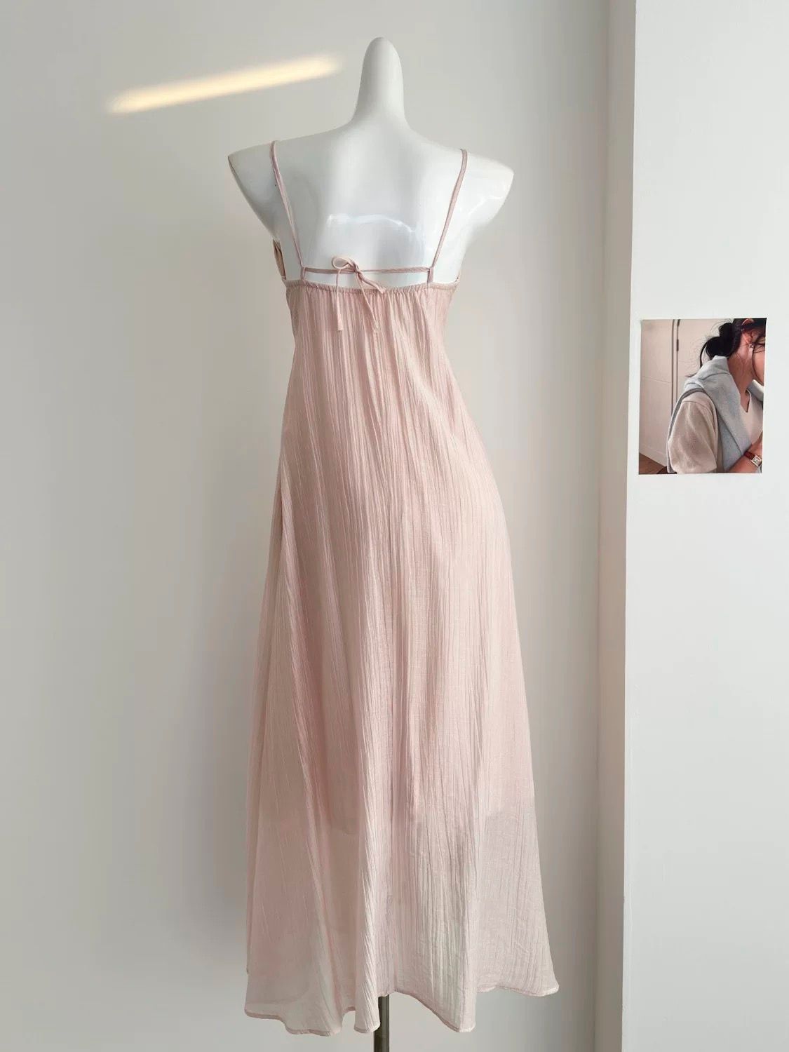 What lies underneath dress CD1070 image