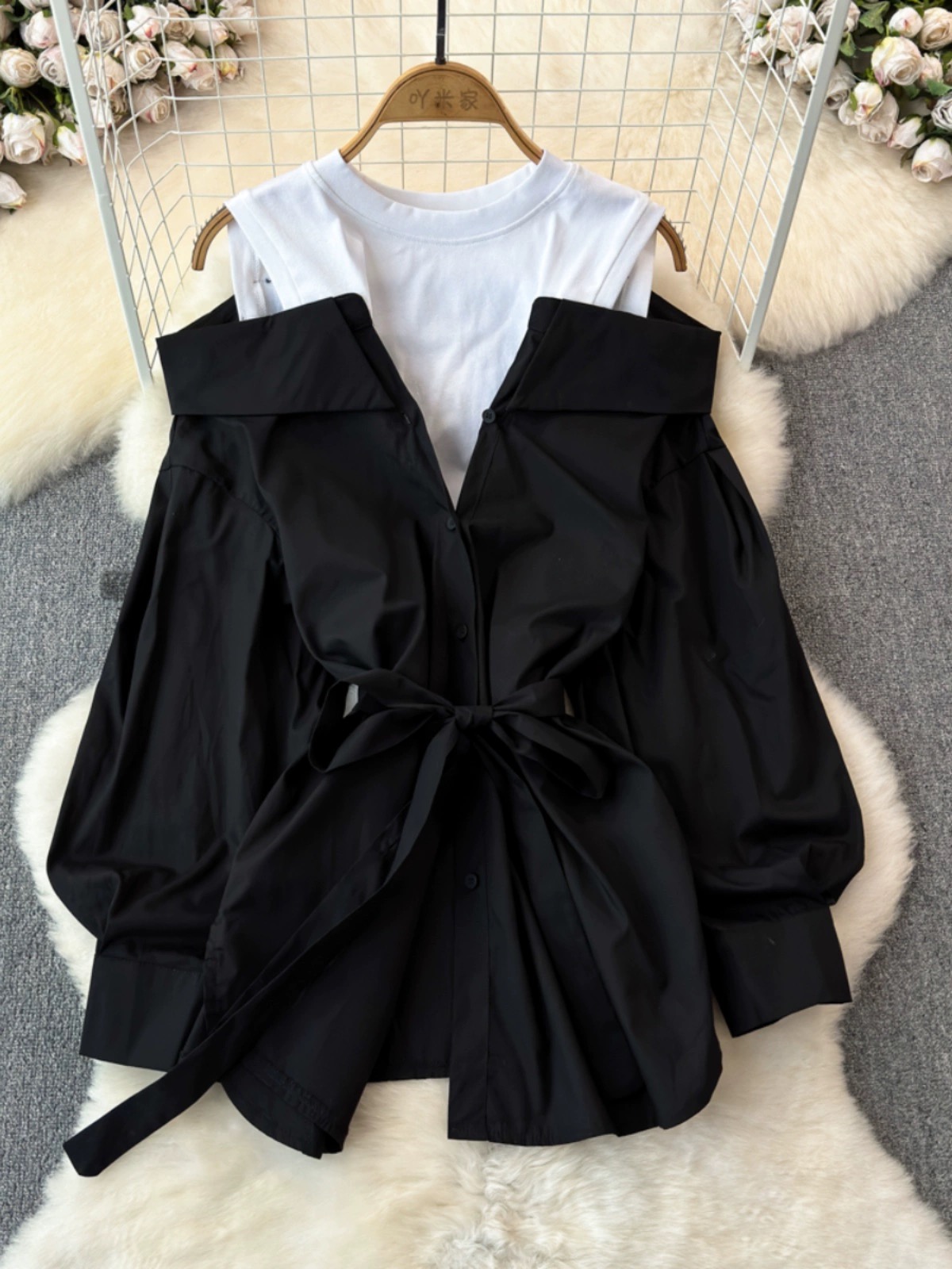 Wine by the fireplace top CTO313 image