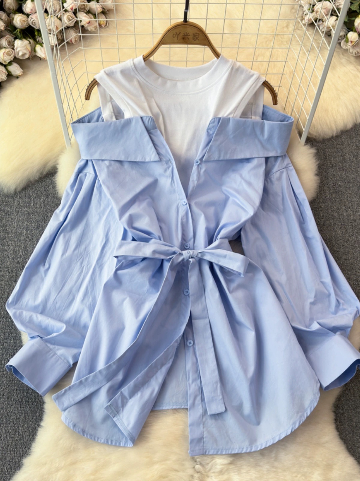 Wine by the fireplace top CTO313 image