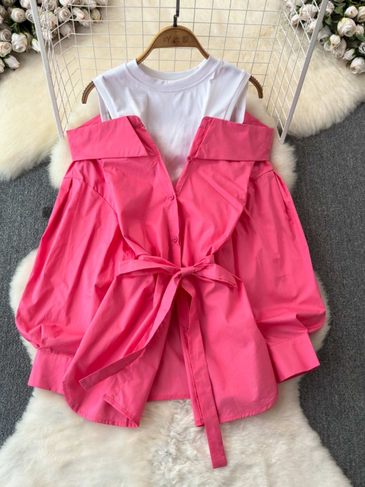 Wine by the fireplace top CTO313 image