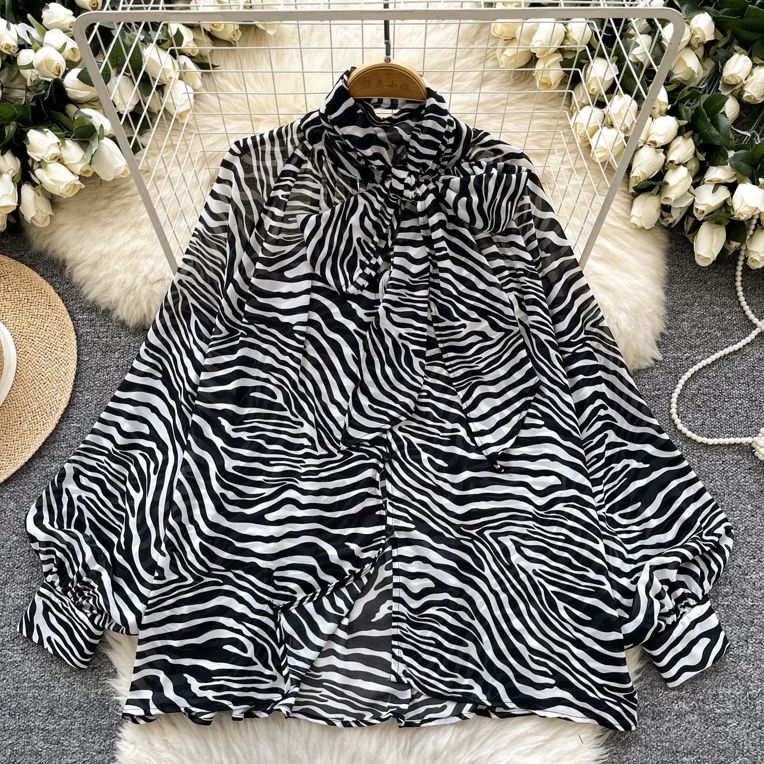 Pure innocence blouse BE354 image