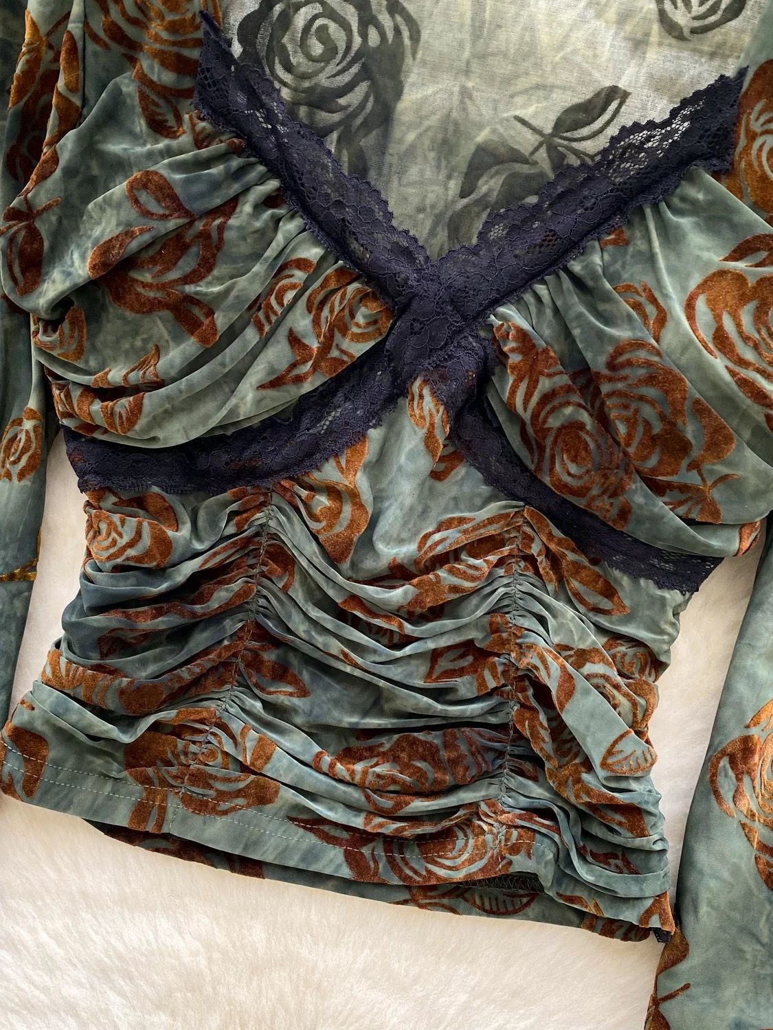 Never basic top CTO827 image