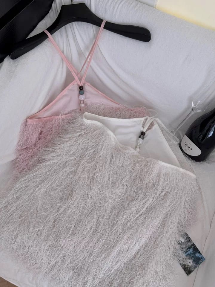 A babe and more top CTO803 image