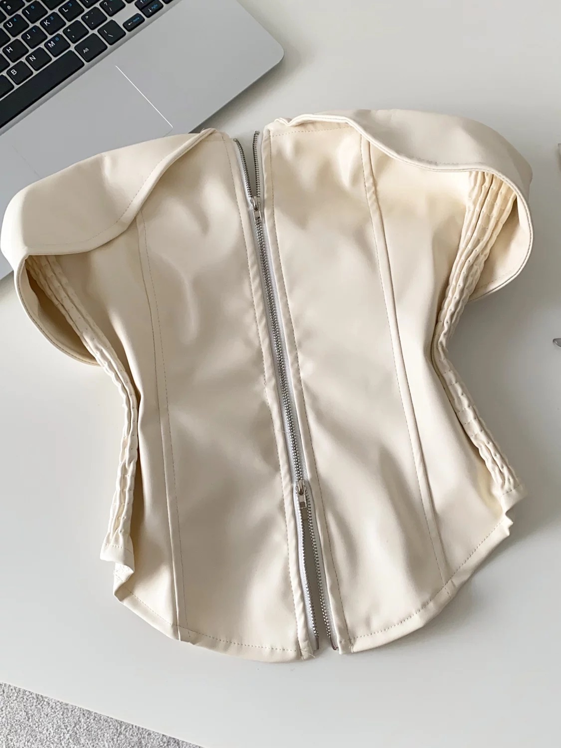 Hourglass dreams leather corset CS202 image