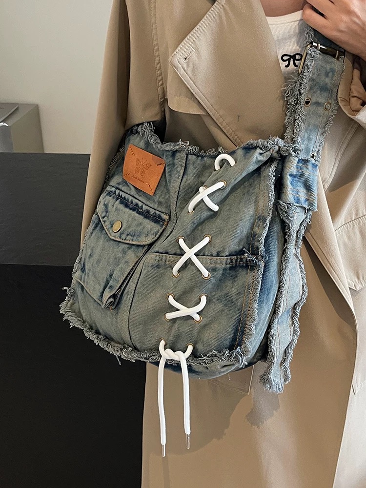 Caught my attention denim bag BG219 image