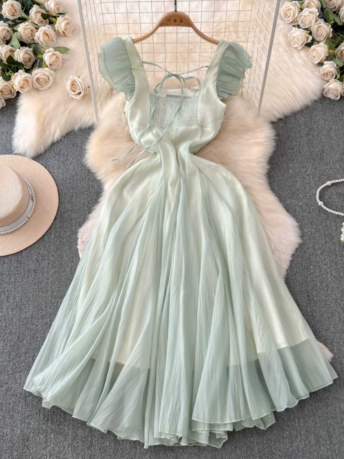 Listen to me dress FD892 image