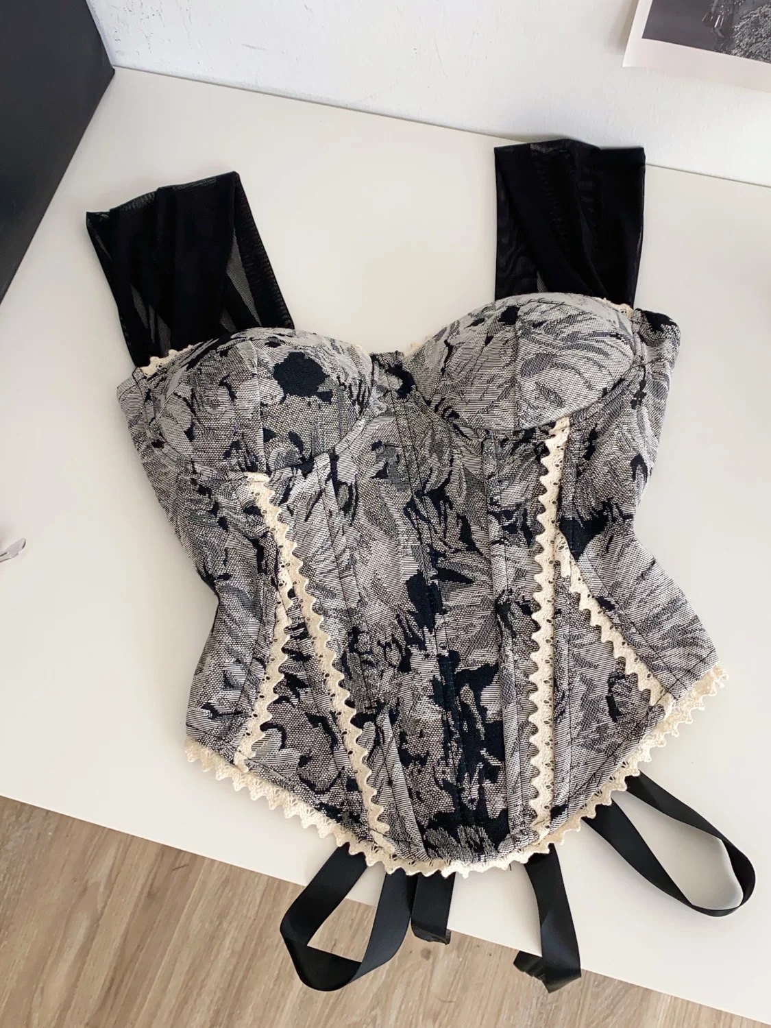 Floral fields top CS187 image