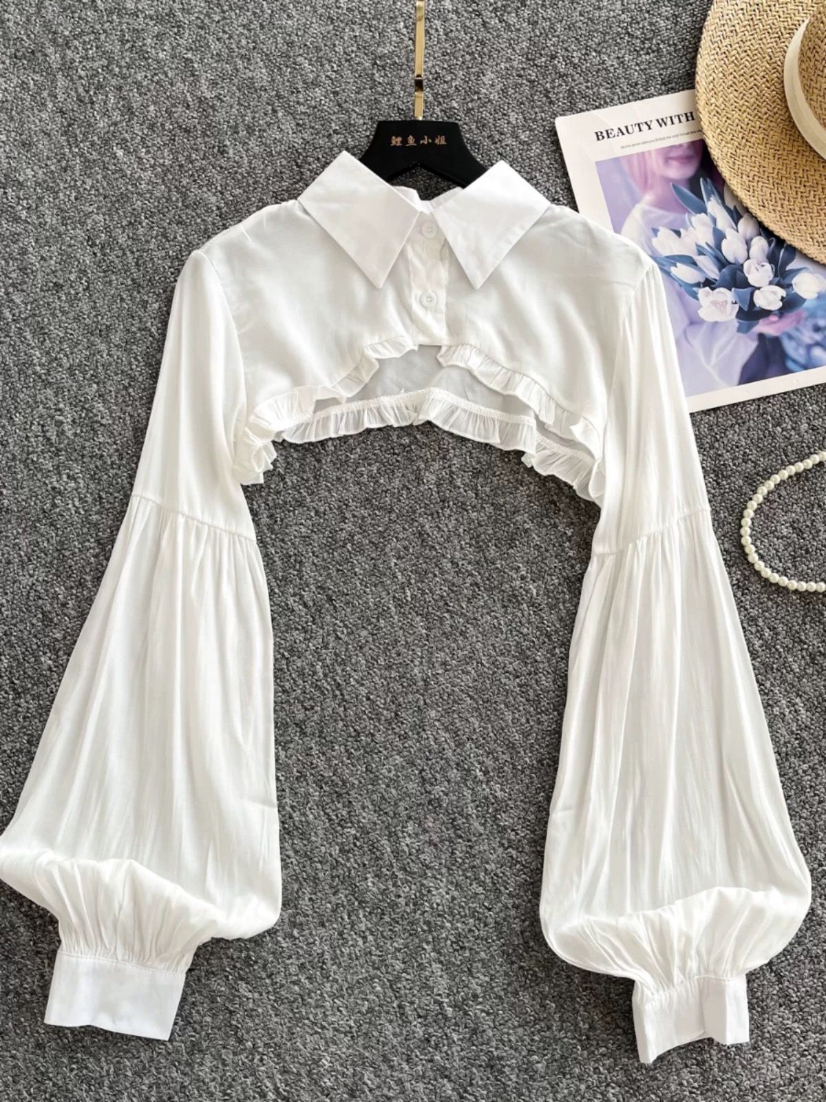 Roman royalty crop top CTO657 image