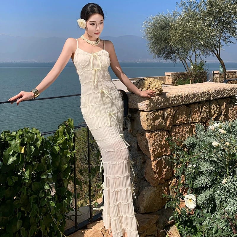 Champagne kisses dress CD645 image