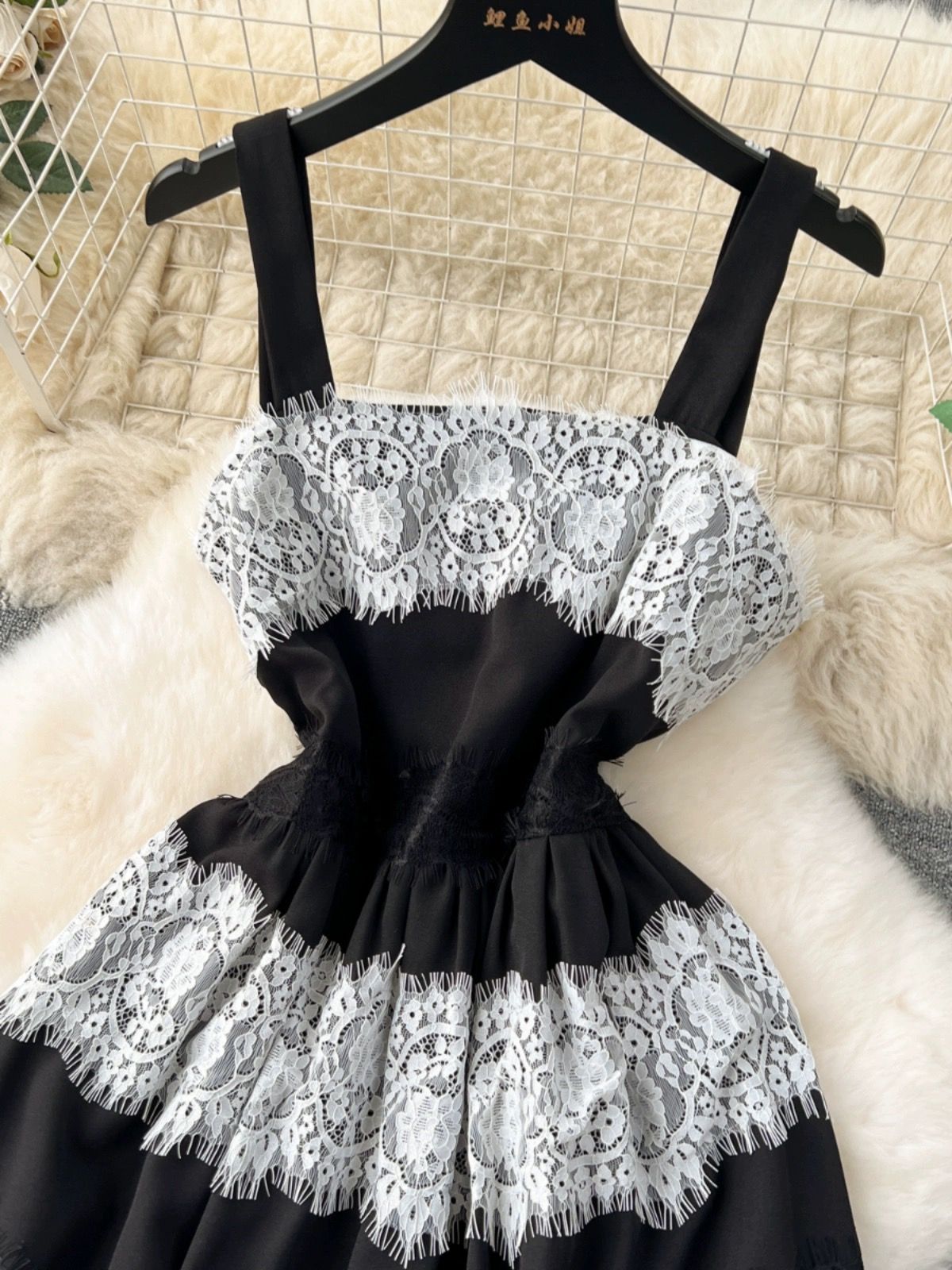 Santa Monica lace dress CD1456 image