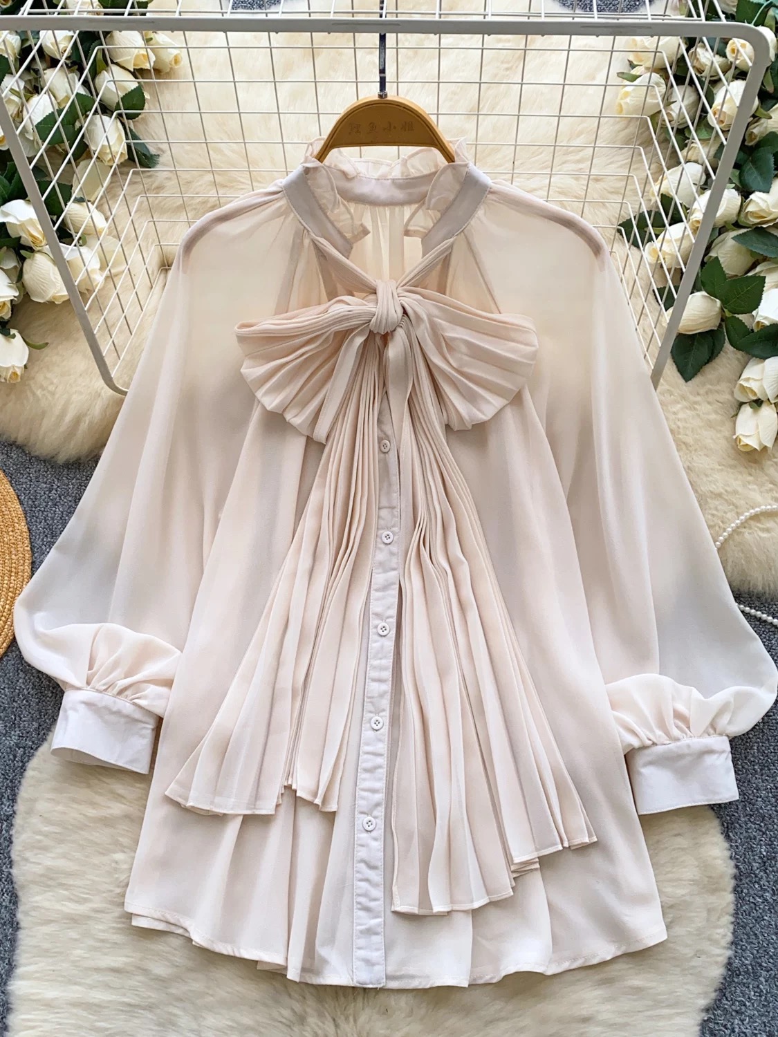 Bold concept blouse BE430 image