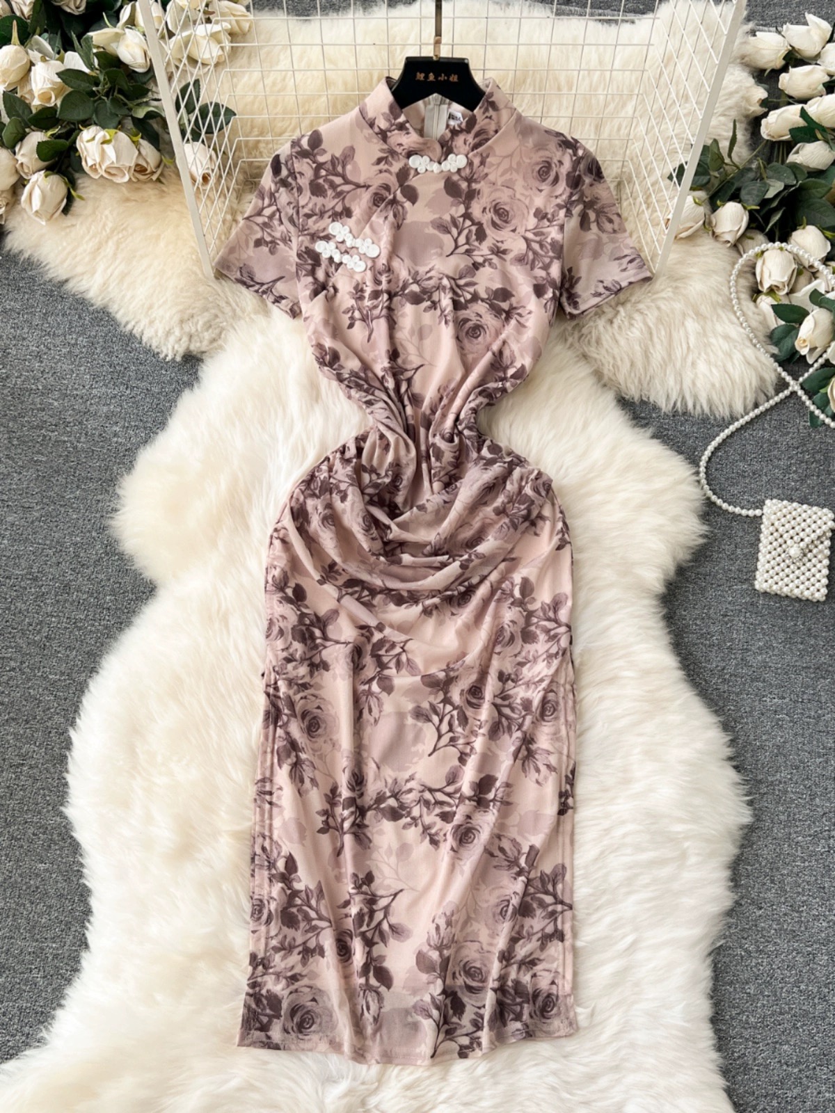 More curves qipao dress Q107 image