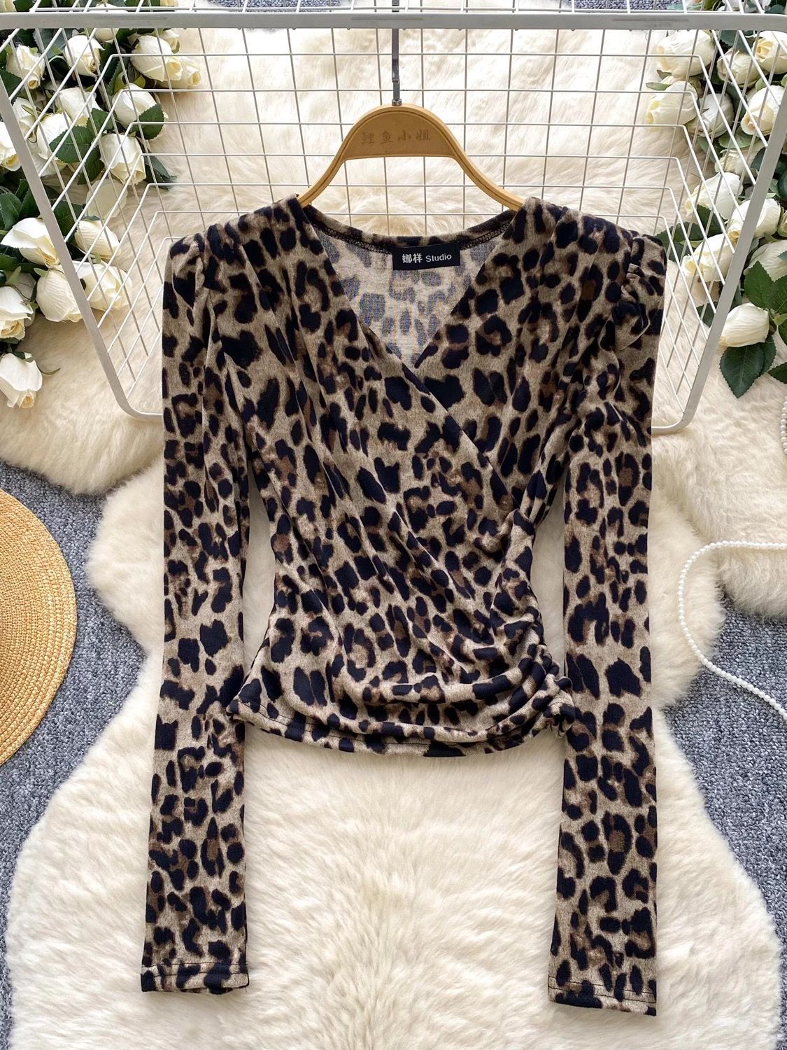 Meet me somewhere top CTO776 image