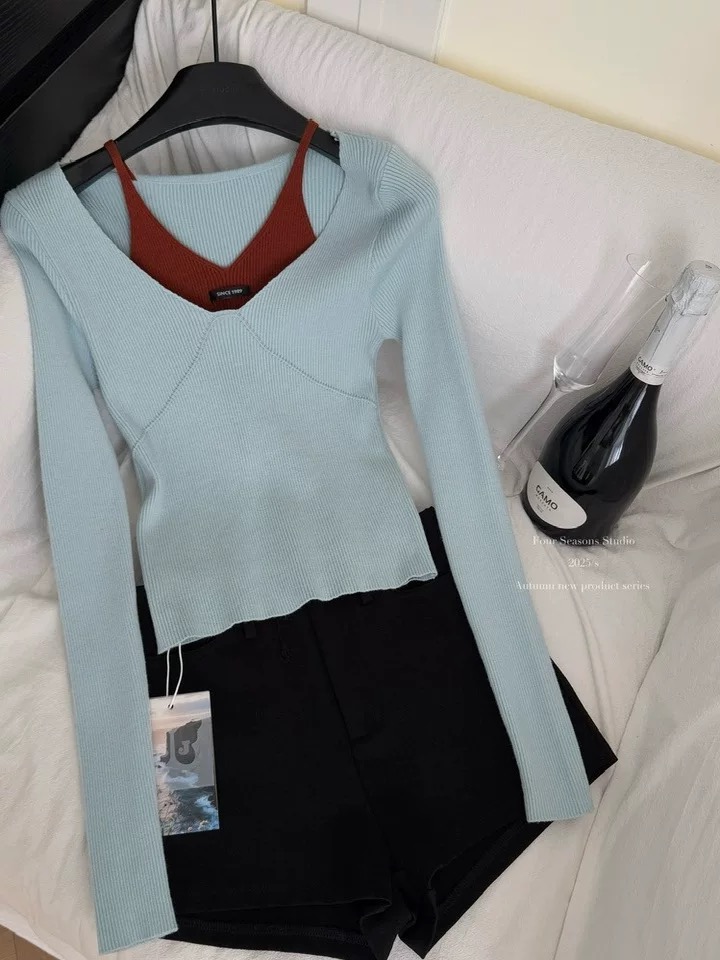 Living in it top KTO292 image