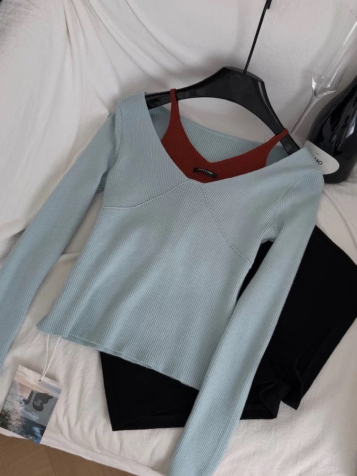 Living in it top KTO292 image