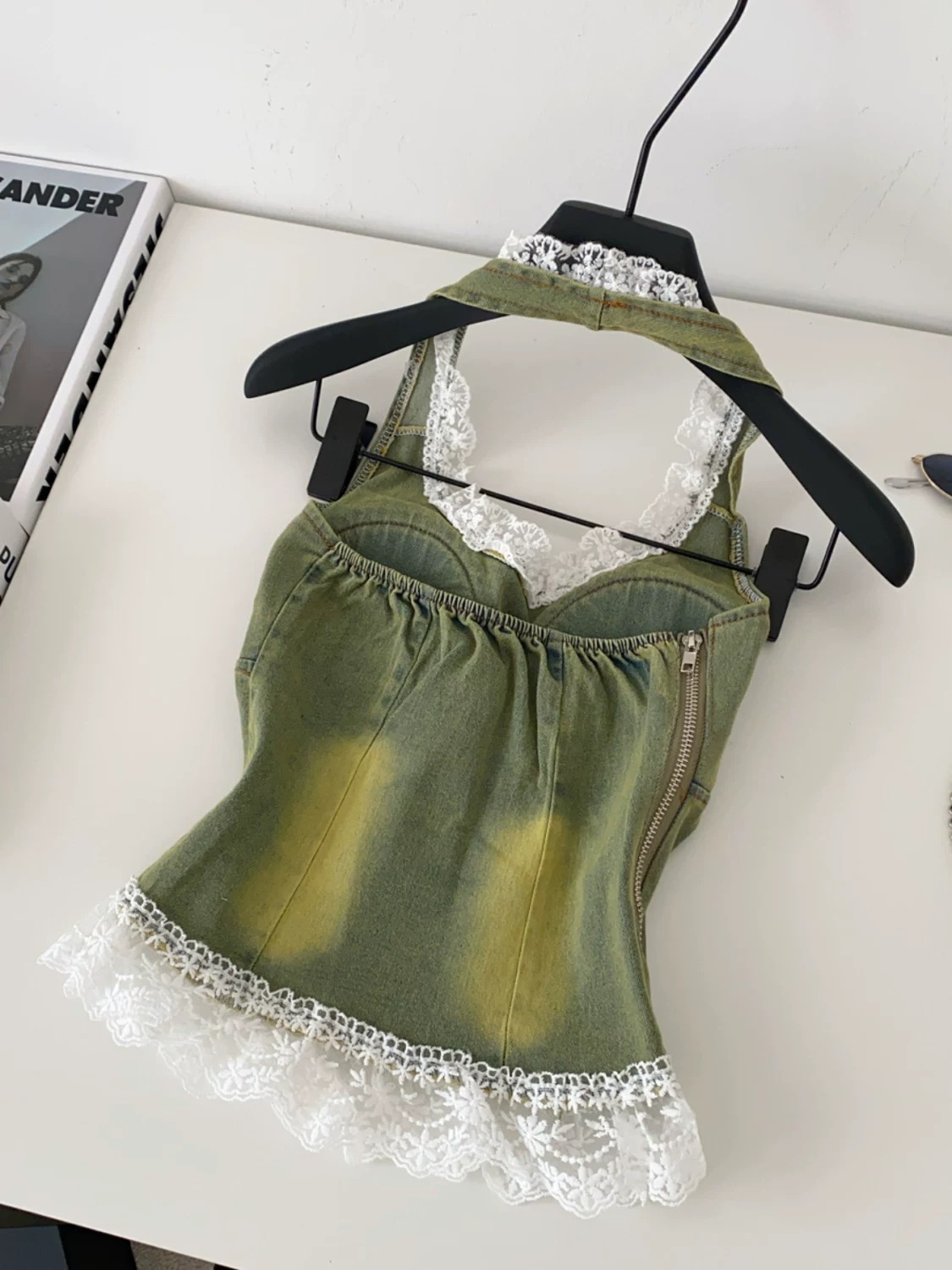 Dangerous emotions top DTO135 image