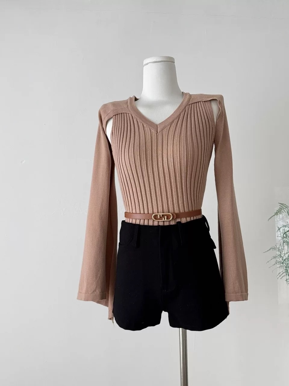 Love in the dark top KTO270 image