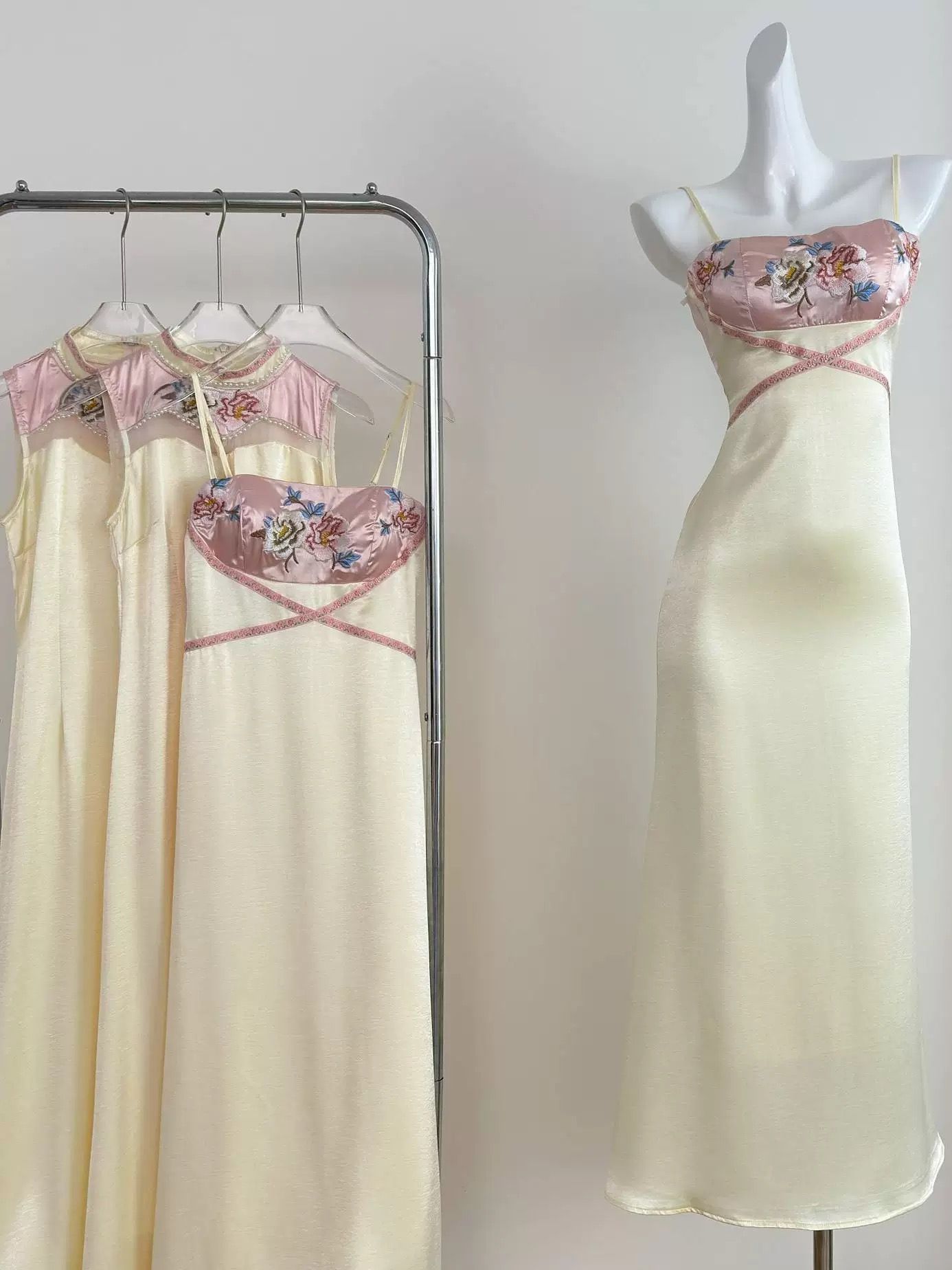 Day dream embroidery dress CD1330 image