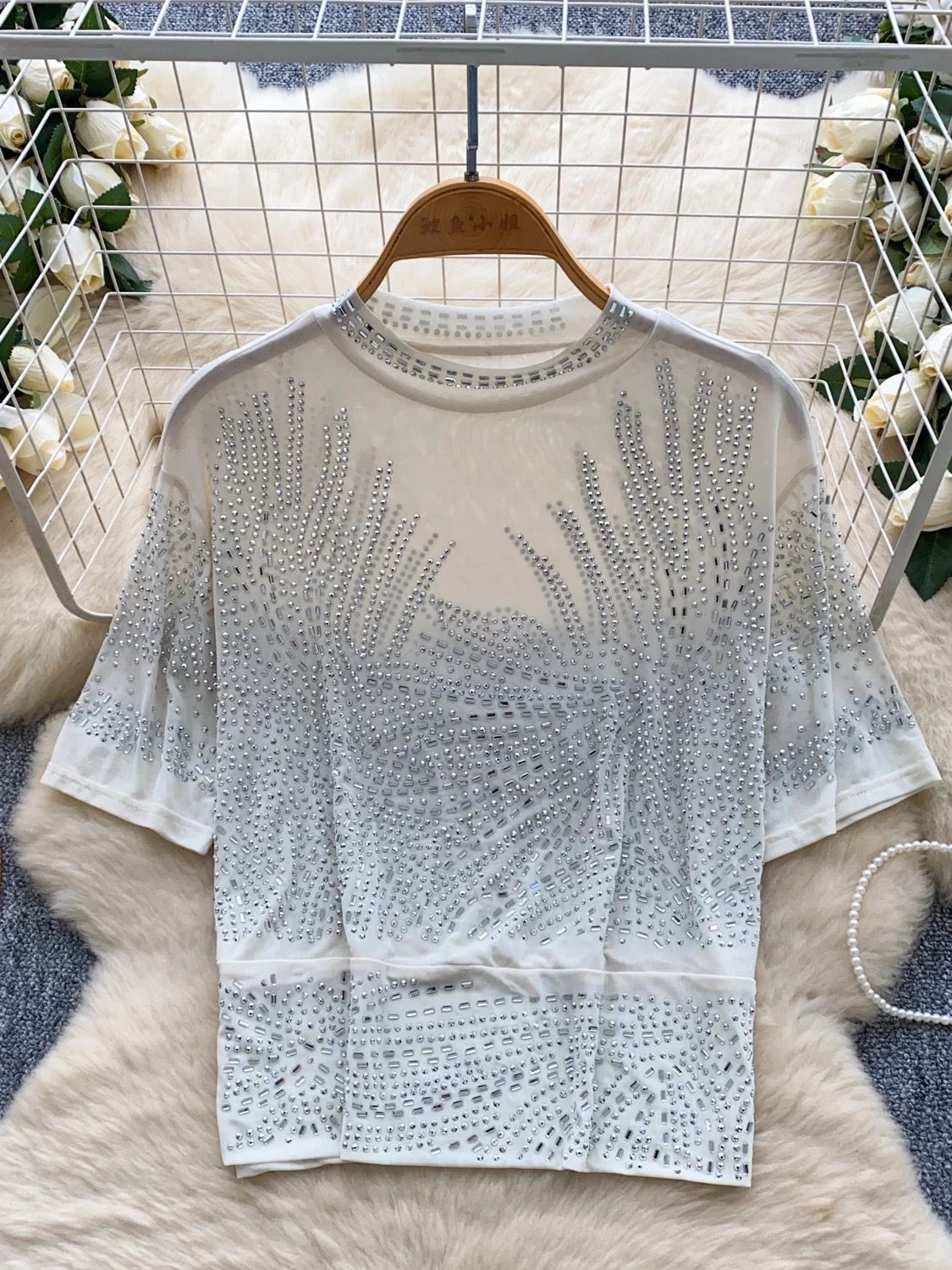 Catching looks top CTO762 image