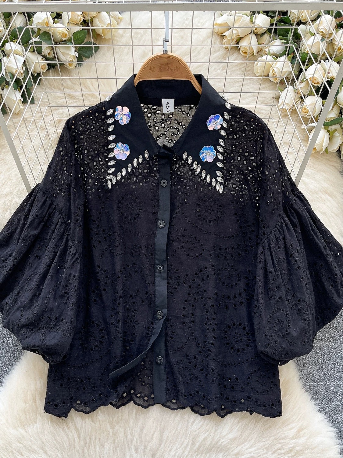 Round of applause lace top CTO598 image