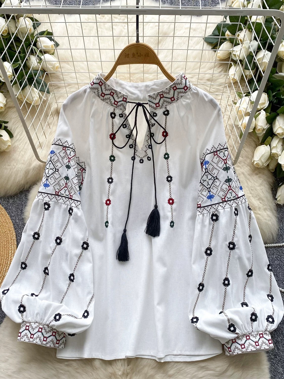 Hawaii embroidery top  CTO629 image